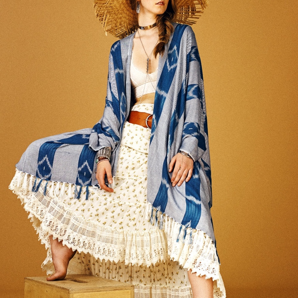 Handwoven TURQUOISE Fringe long Poncho OS